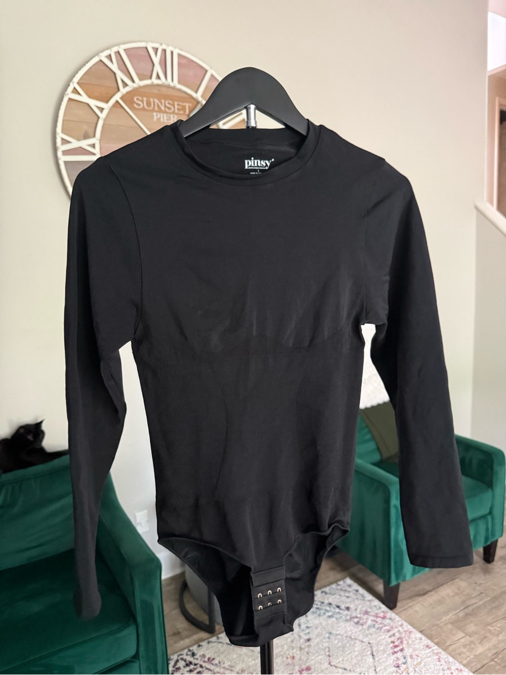 Pinsy Black Long-Sleeve Women’s Compression Bodysuit Tee NWOT